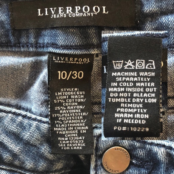 Liverpool Michelle Capri Light Wash (10/30) - Picture 4 of 14